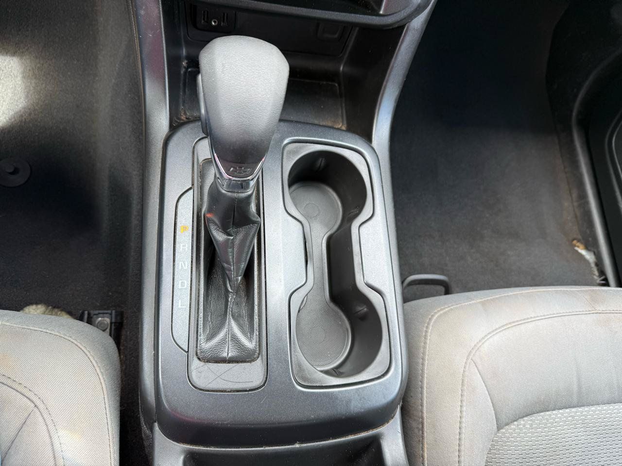 Used 2022 Chevrolet Colorado W/T RWD image 26