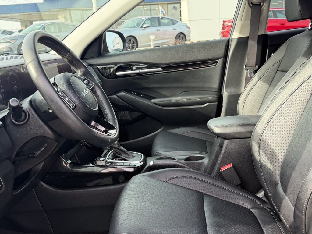 Used 2024 Kia Seltos EX AWD/4WD image 9