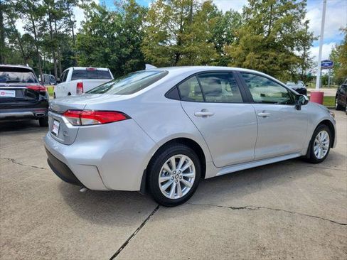 Certified 2026 Toyota Corolla LE w/ LE Premium Package FWD image 7