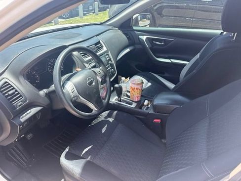 Used 2017 Nissan Altima 2.5 S w/ Power Driver Seat Package FWD image 5