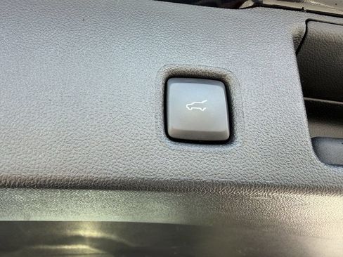 Used 2024 Ford Escape ST-Line FWD image 10