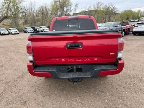 Used 2020 Toyota Tacoma TRD Sport w/ Technology Package image 5