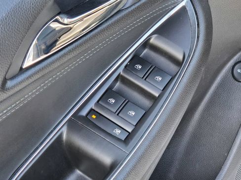 Used 2017 Chevrolet Cruze Premier FWD image 26