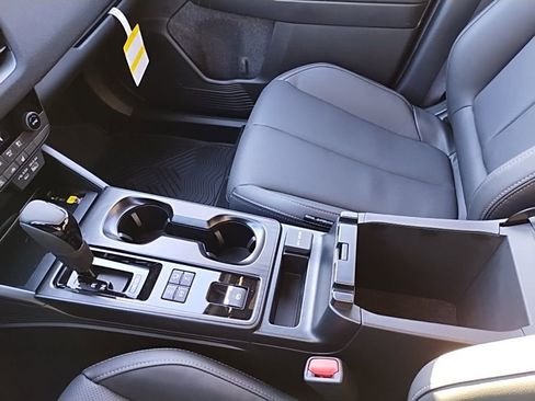 Used 2026 Subaru Outback Limited XT image 27