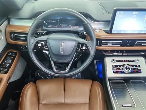 Used 2020 Lincoln Aviator Reserve w/ Equipment Group 202A image 40