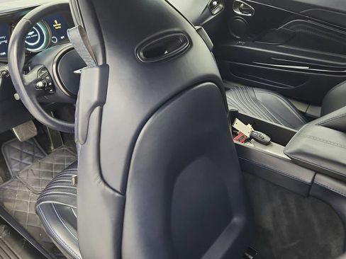 Used 2017 Aston Martin DB11 V12 RWD image 40