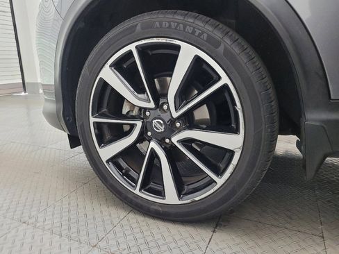 Used 2018 Nissan Rogue Sport SL w/ SL Premium Package image 31