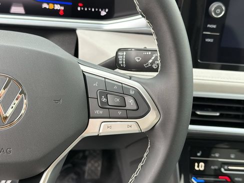 New 2026 Volkswagen Taos SE FWD image 25