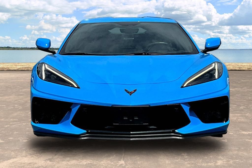 Used 2022 Chevrolet Corvette Stingray Preferred Cpe w/ Z51 Performance Package RWD image 2