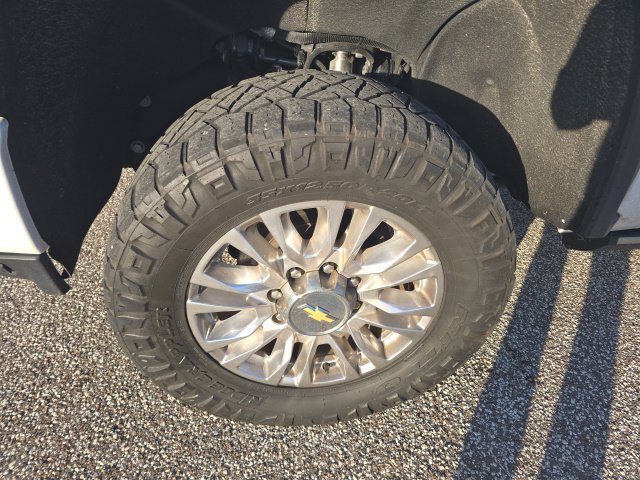 Used 2023 Chevrolet Silverado 2500 High Country w/ Z71 Off-Road Package AWD/4WD image 6