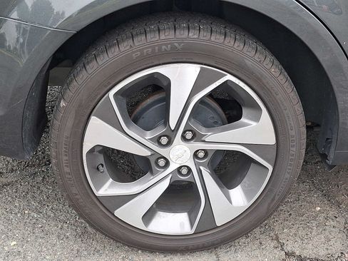 Used 2018 Chevrolet Sonic Premier FWD image 7
