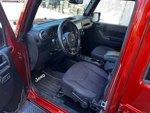 Used 2014 Jeep Wrangler Unlimited Sport w/ Quick Order Package 24S AWD/4WD image 15