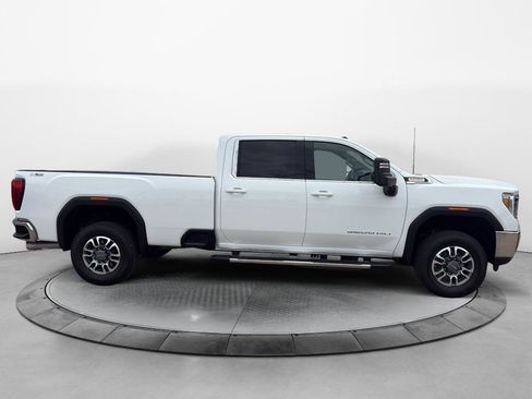 Used 2022 GMC Sierra 3500 SLE w/ SLE Value Package AWD/4WD image 4