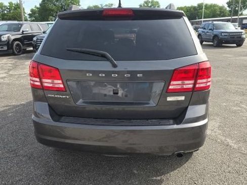 Used 2018 Dodge Journey SE w/ Popular Equipment Group FWD image 5