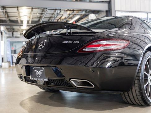 Used 2012 Mercedes-Benz SLS AMG Coupe image 19