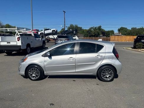 Used 2016 Toyota Prius C Two FWD image 5