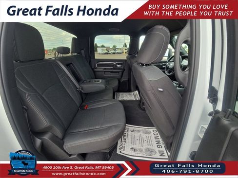 Used 2026 RAM 2500 Big Horn AWD/4WD image 17