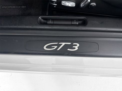 Used 2007 Porsche 911 GT3 image 8