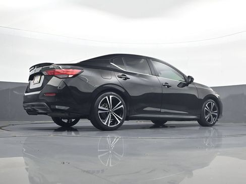 Used 2023 Nissan Sentra SR w/ SR Premium Package FWD image 26