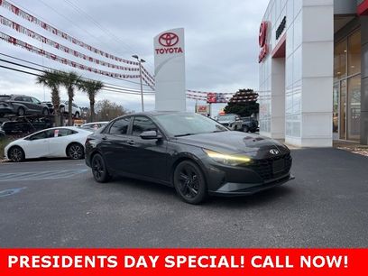 Used 2021 Hyundai Elantra SEL w/ Convenience Package