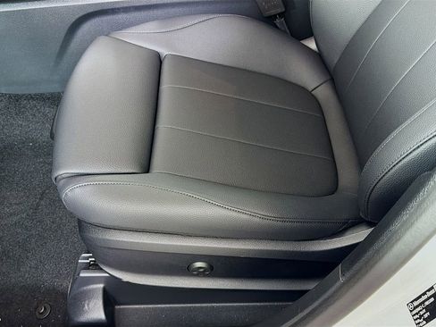 New 2026 Mercedes-Benz GLB 250 4MATIC image 21