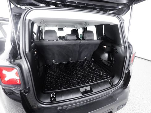Used 2016 Jeep Renegade Sport w/ Power & Air Group AWD/4WD image 14
