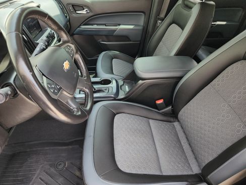 Used 2020 Chevrolet Colorado Z71 AWD/4WD image 16