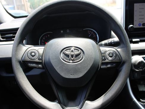 Used 2024 Toyota RAV4 XLE AWD/4WD image 27