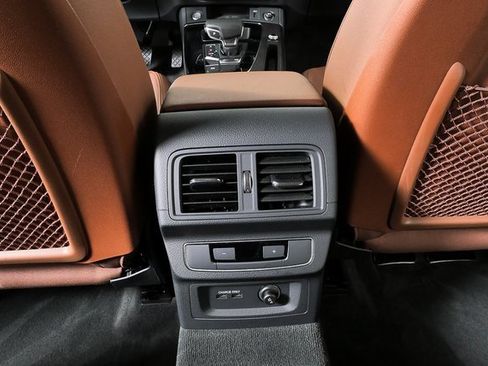 Used 2023 Audi Q5 2.0T Premium w/ Convenience Package image 19