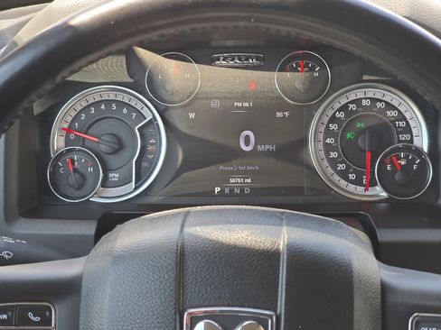 Used 2020 RAM 1500 Express w/ Express Value Package AWD/4WD image 31