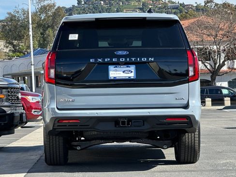 New 2026 Ford Expedition Max Active RWD image 4