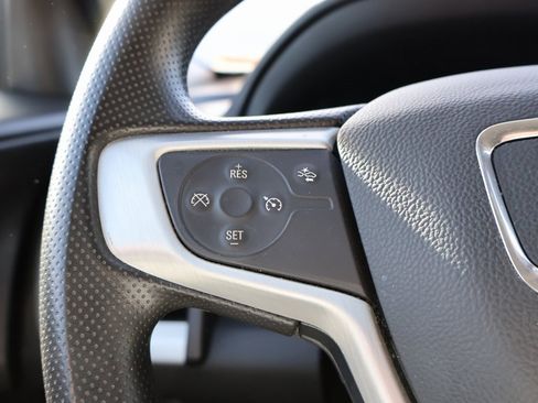 Used 2024 GMC Terrain SLE image 25