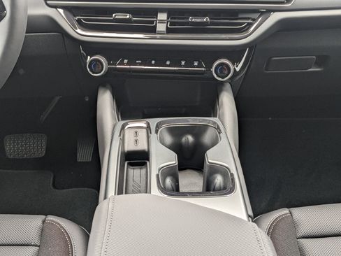 New 2025 Chevrolet Equinox EV RS image 20