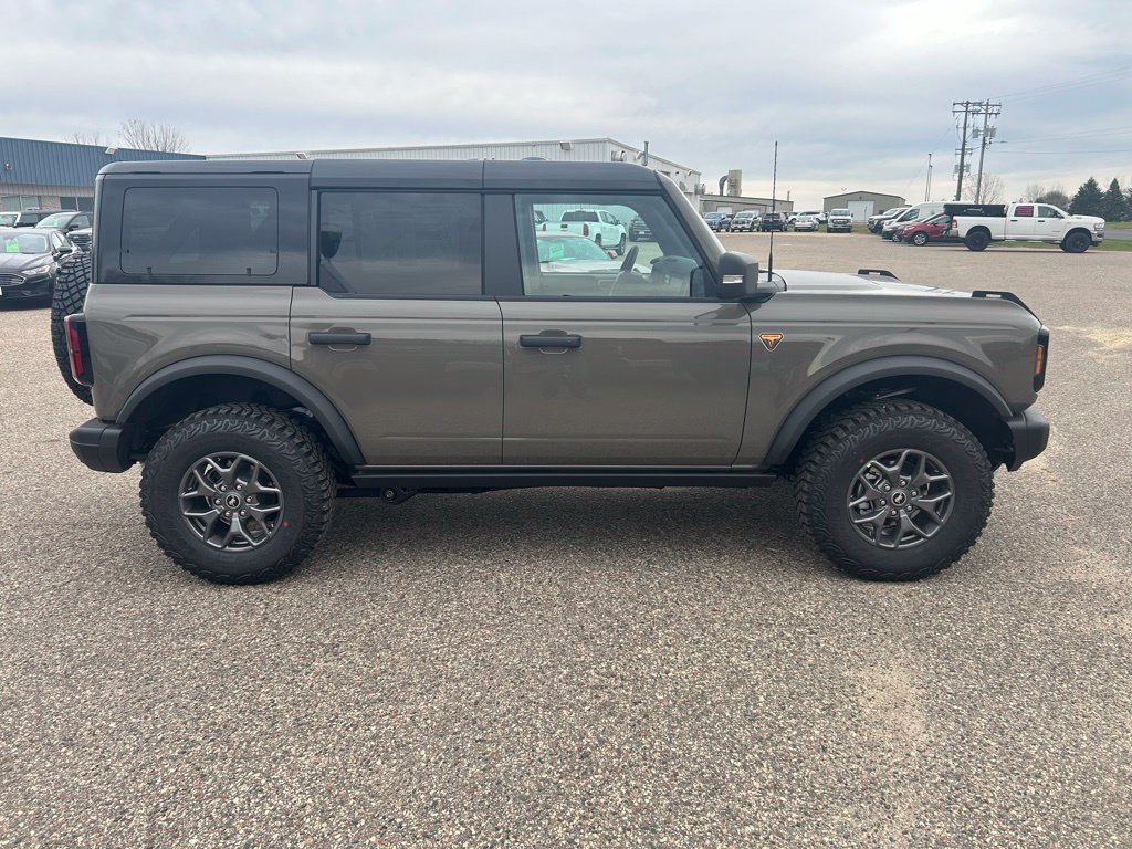 Used 2025 Ford Bronco Badlands AWD/4WD image 8