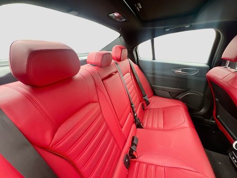 Used 2022 Alfa Romeo Giulia Sprint image 29