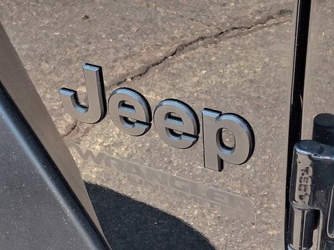 Used 2022 Jeep Wrangler Unlimited Sport AWD/4WD image 30
