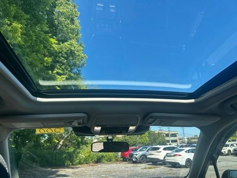 Used 2022 Subaru Forester Premium AWD/4WD image 18