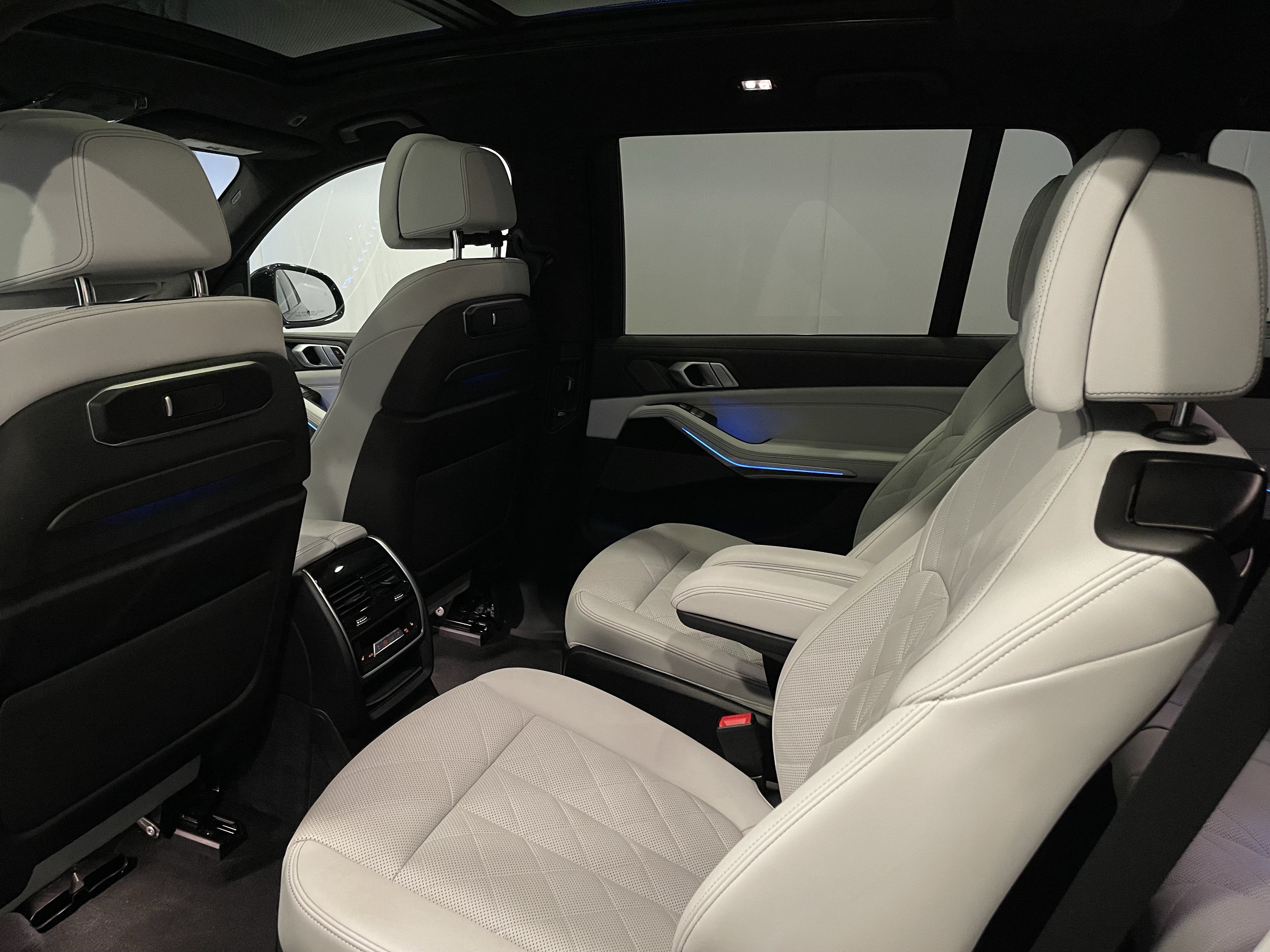 Certified 2024 BMW X7 xDrive40i w/ Executive Package AWD/4WD image 23