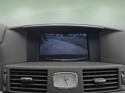 Used 2011 INFINITI M37 w/ Premium Pkg RWD image 23