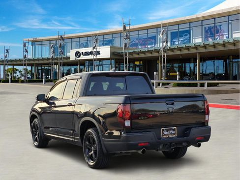 Used 2023 Honda Ridgeline Black Edition image 4