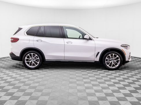 Used 2022 BMW X5 xDrive40i w/ Premium Package AWD/4WD image 8