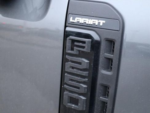 New 2026 Ford F250 Lariat w/ Black Appearance Package image 10