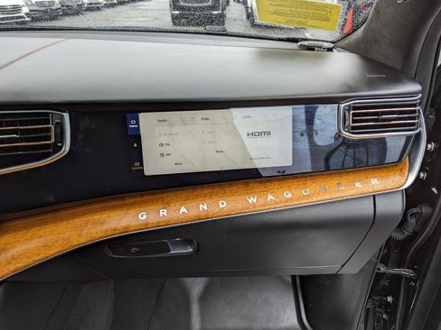 Used 2022 Jeep Grand Wagoneer Series III w/ Rear Seat Video Group 1 image 38