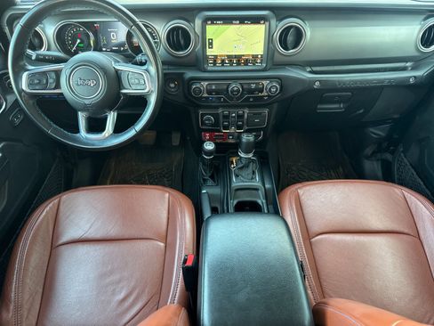 Used 2022 Jeep Wrangler Unlimited Rubicon 4xe image 12