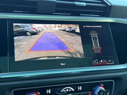 Used 2025 Audi Q3 2.0T Premium image 28