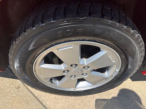 Used 2010 Chevrolet Impala LT FWD image 17