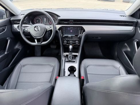 Used 2021 Volkswagen Passat 2.0T SE image 13