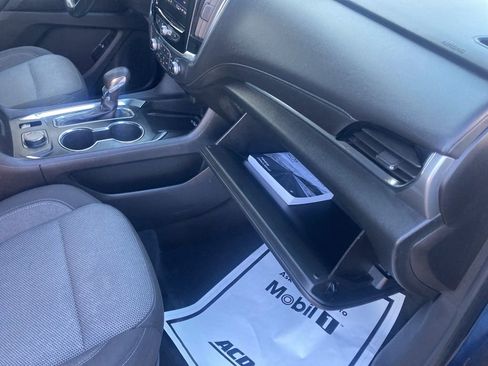 Certified 2023 Chevrolet Traverse LT image 32