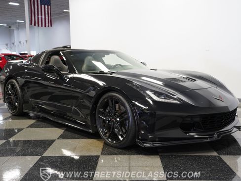 Used 2015 Chevrolet Corvette Stingray Coupe RWD image 17