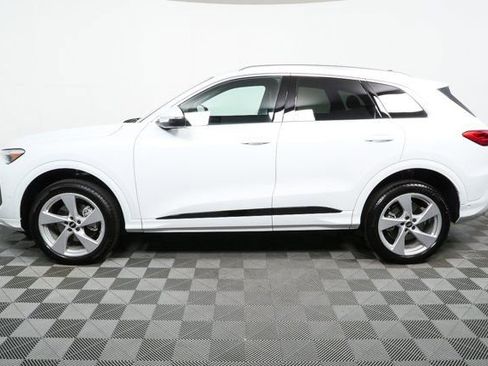 New 2025 Audi Q5 Premium Plus image 32